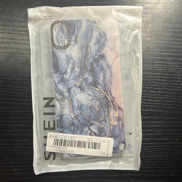 Blue marble iPhone XR case - Picture 3 of 5